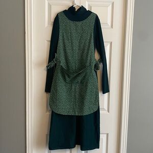 Cottagecore Outfit w/ Green Zara Dress and Homemade Floral Apron